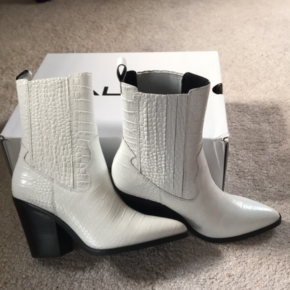 Aldo leather boots size 6.5, new in a box - Picture 2 of 7